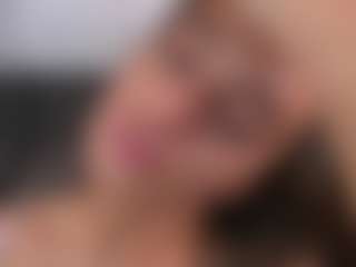 Live cam show with Isabella - Sporty on Hubzter Live