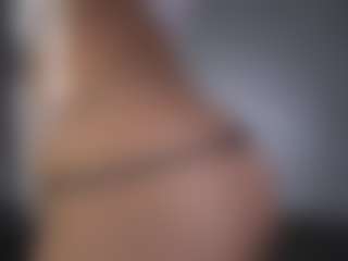 Live cam show with Isabella - Bitch on Camsoda
