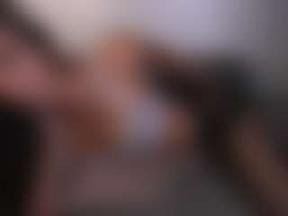 Live cam show with Isabella - Muscular on Hubzter Live