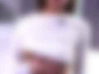 Live cam show with Isabella - Muscular on CamClone