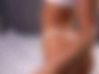 Live cam show with Isabella - Bitch on Dolls Live
