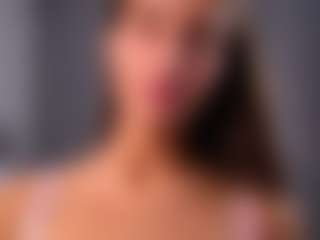 Live cam show with Isabella - Brown Hair on Camversity