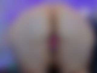 Live cam show with MeganColee - Blonde Hair Dildo on Camsoda