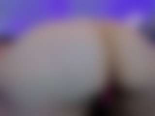 Live cam show with MeganColee - Dildo Mature on Camsoda