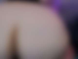 Live cam show with MeganColee - New Small Tits on madthumbs