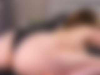 Live cam show with TheaCooling - Bedroom on Gym Cam Girls