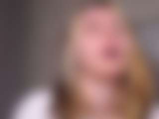 Live cam show with TheaCooling - Gray Eyes on parknlotfishbdy
