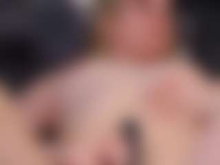 Live cam show with TheaCooling - Bedroom on boobsie.com