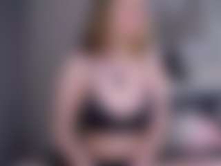 Live cam show with TheaCooling - Brown Hair on livesuperchat.net
