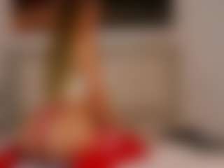 Live cam show with Alice - White Curvy on Camsoda