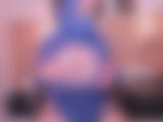 Live cam show with Cloe-adams - Normal on Camsoda