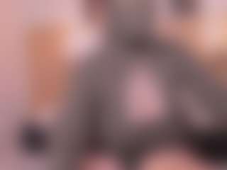 Cloe-adams's Live Sex Cam Show