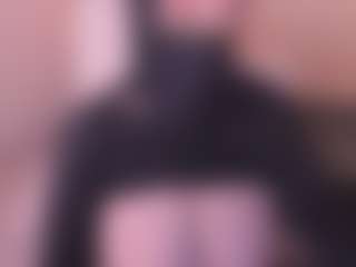 Live cam show with Cloe-adams - Butt Plug on SinfulBabes