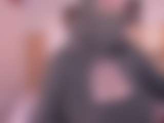 Live cam show with Cloe-adams - Smoking on AdultVida.com
