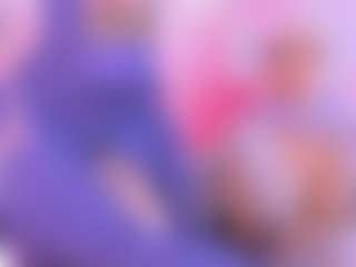 Live cam show with Cloe-adams - Petite on TeamSkeetLive
