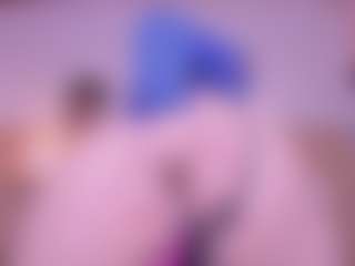 Live cam show with Cloe-adams - Curvy Toys on AdultVida.com