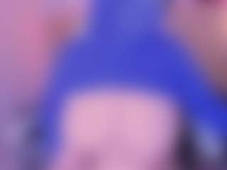 Live cam show with Cloe-adams - Brown Hair on AdultVida.com