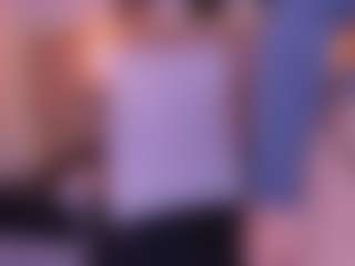 Live cam show with Cloe-adams - Nipple Piercings on StripNow