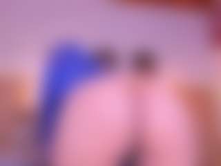Live cam show with Cloe-adams - Petite MILF on Camsoda