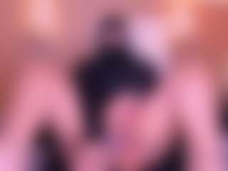 Live cam show with Cloe-adams - Brown Hair MILF on live18s.com