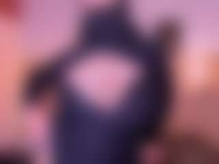 Live cam show with Cloe-adams - Petite MILF on friskycurves.com