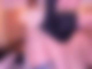 Live cam show with Cloe-adams - Petite MILF on eurowanks.com