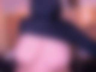 Live cam show with Cloe-adams - Gamer MILF on TastyBlacksLive
