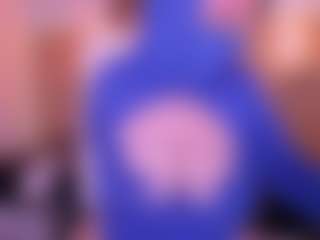 Live cam show with Cloe-adams - Big Tits Small Tits on Camsoda