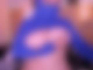 Live cam show with Cloe-adams - Petite MILF on Camsoda