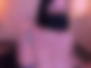 Live cam show with Cloe-adams - Brown Hair MILF on Camsoda