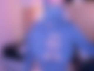 Live cam show with Cloe-adams - Curvy Small Tits on Dare Cams