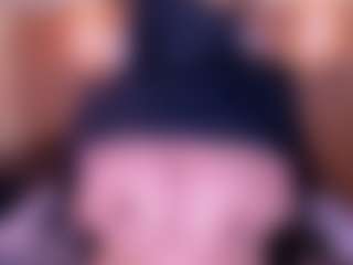 Live cam show with Cloe-adams - Tease MILF on crypto-cams