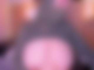 Live cam show with Cloe-adams - Flashing on SpankPalCams