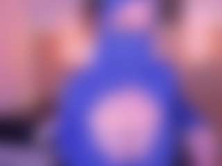 Live cam show with Cloe-adams - Big Tits Small Tits on Camsoda