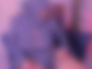 Live cam show with Cloe-adams - Brown Eyes Brown Hair on Camsoda