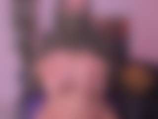 Live cam show with Cloe-adams - Arab on AdultVida.com