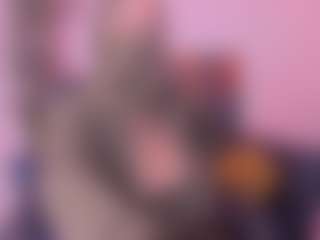Live cam show with Cloe-adams - Petite MILF on Camsoda Late Night