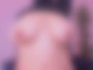 Live cam show with Cloe-adams - Smoking on Cam Slut