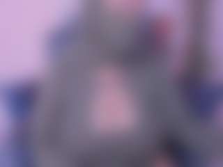 Live cam show with Cloe-adams - Shaved Pussy Curvy on sexylive.show