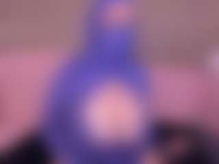 Live cam show with Cloe-adams - BBW Small Tits on AdultVida.com