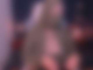 Live cam show with Cloe-adams - Brown Hair on AdultVida.com