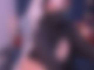 Show de câmera ao vivo com Cloe-adams - Nipple Piercings no Camsoda