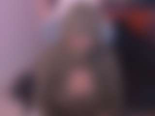 Live cam show with Cloe-adams - Big Tits Brown Hair on TeamSkeetLive
