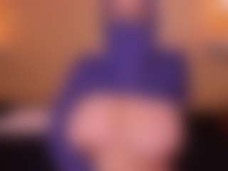 Cloe-adams's Live Sex Cam Show