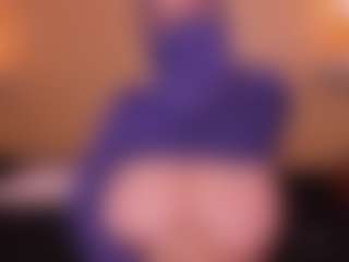 Live cam show with Cloe-adams - HD MILF on Camsoda
