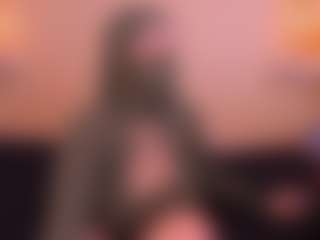 Live cam show with Cloe-adams - Flashing on Camsoda