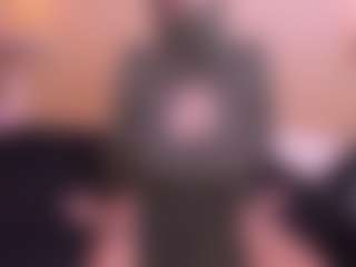 Live cam show with Cloe-adams - Strip Mature on liverealitysex.com