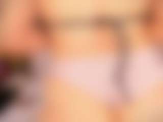 Live cam show with PerlaPreciosa - Body Massage on Mixed Magazine Live