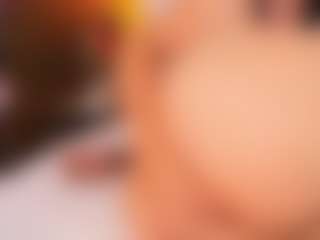 Live cam show with PerlaPreciosa - Facial on Camsoda