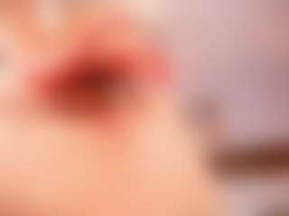 Live cam show with PerlaPreciosa - Facial on Camsoda